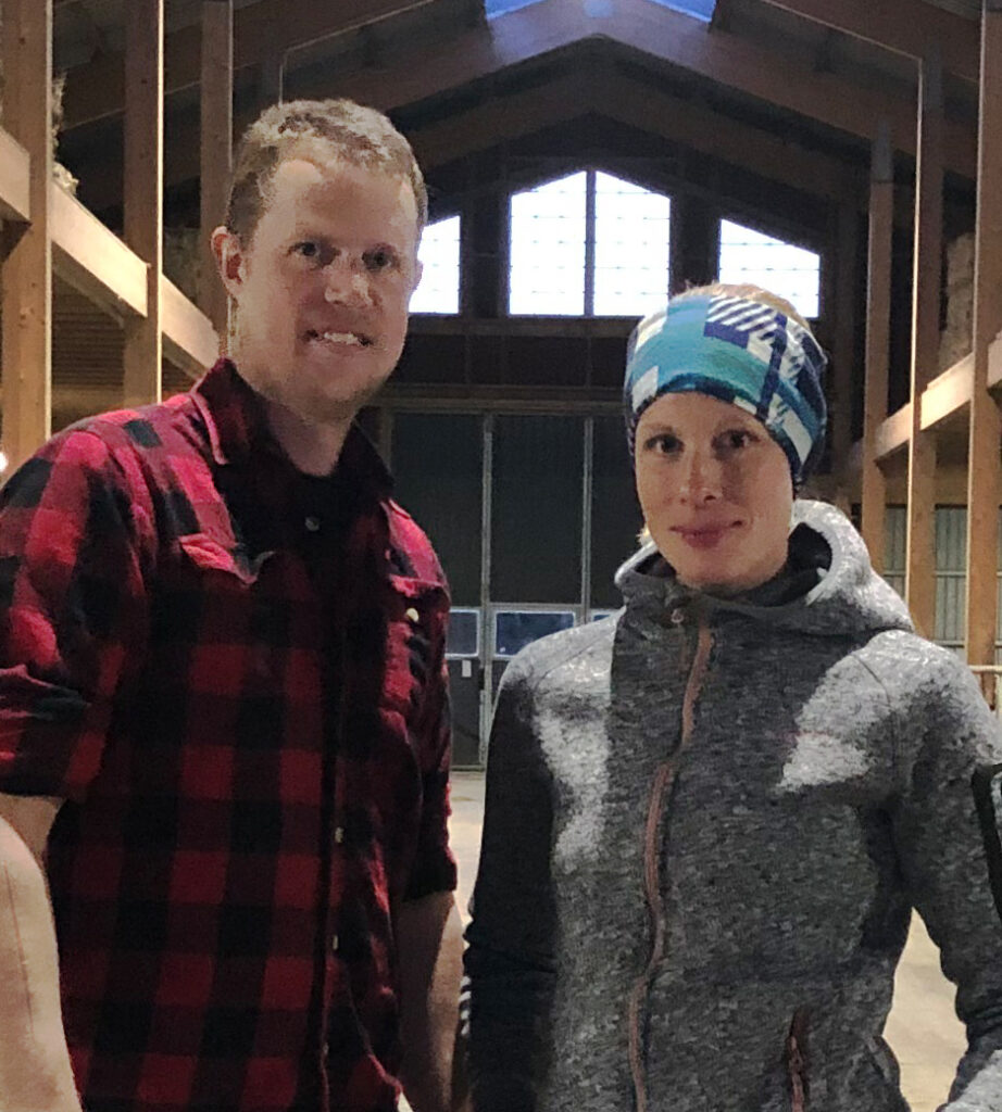 Rasmus och Lina Helin på Erik Larsgården i Saleby strax söder om Lidköping.